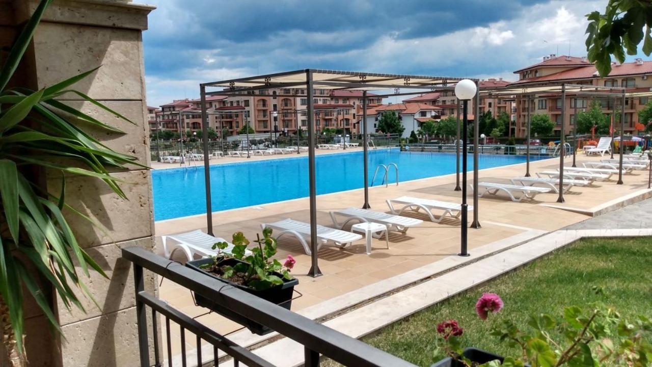 Charming Studio In Sorrento Sole Mare Sveti Vlas Luaran gambar