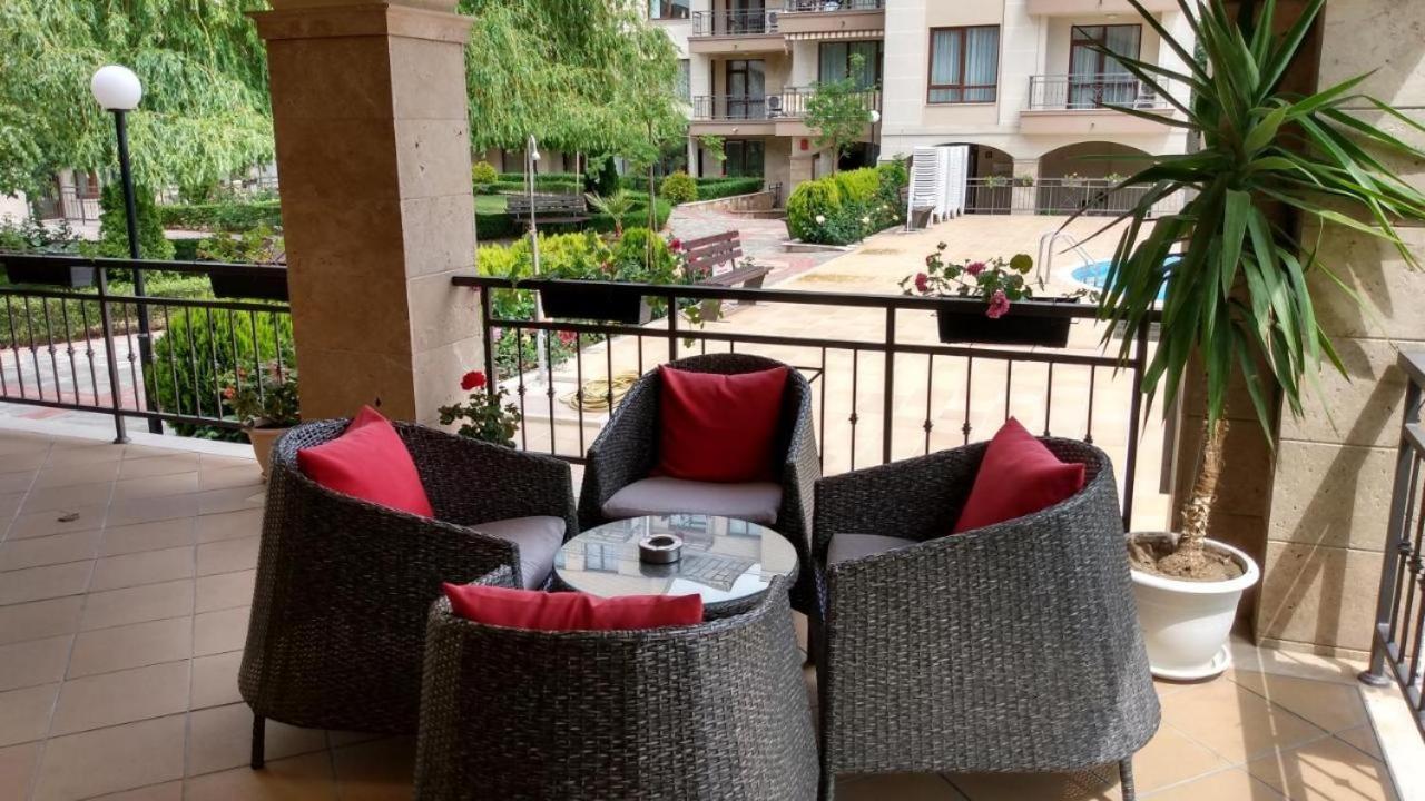 Charming Studio In Sorrento Sole Mare Sveti Vlas Luaran gambar