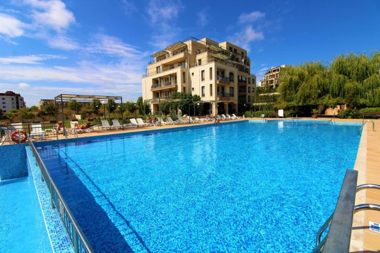 Charming Studio In Sorrento Sole Mare Sveti Vlas Luaran gambar