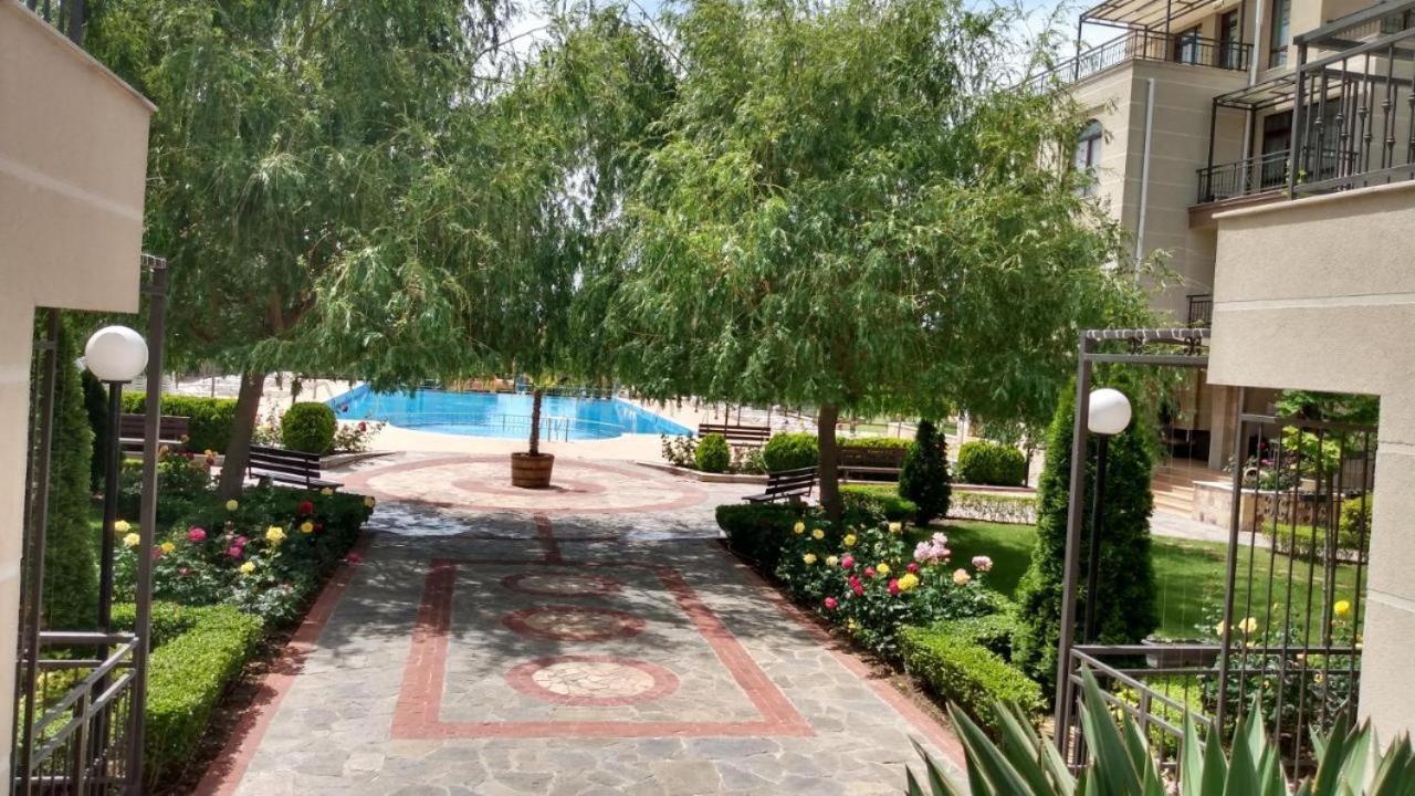 Charming Studio In Sorrento Sole Mare Sveti Vlas Luaran gambar