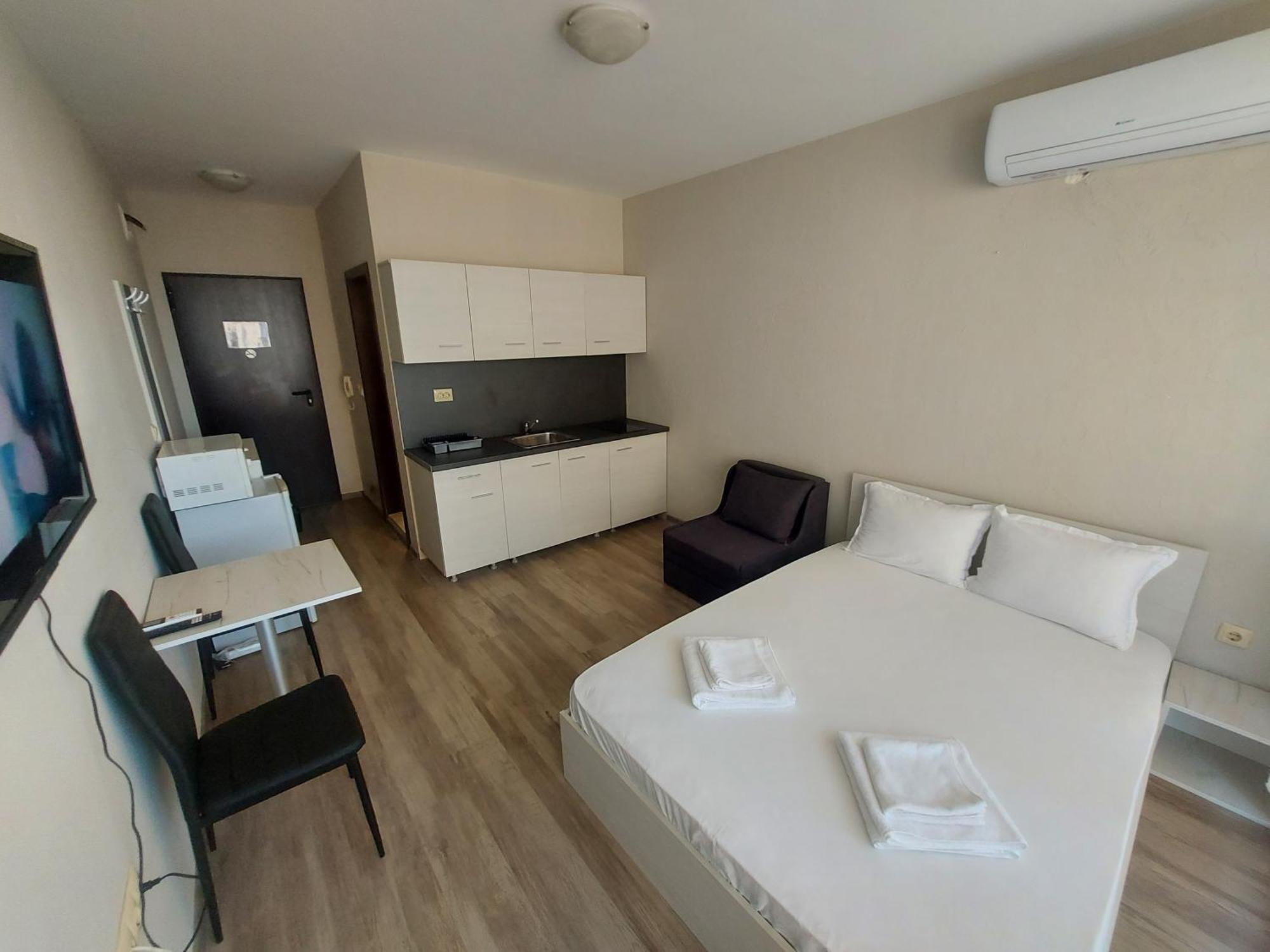 Charming Studio In Sorrento Sole Mare Sveti Vlas Luaran gambar